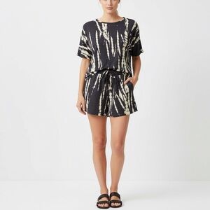 Unbranded Women's Elastic Waist Tie-Dye Shorts Size M Navy Blue White